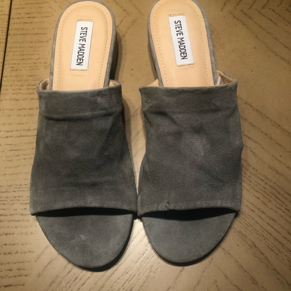 Steve Madden Gray Suede Slide Sandals Size 7.5